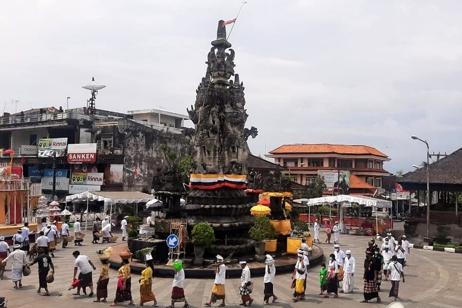 Catus Pata atau pempatan agung atau perempatan adalah salah satu tempat sakral bagi umat Hindu di Bali.
