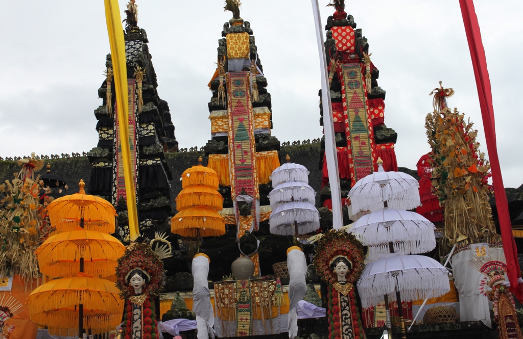Padma Tiga di Penataran Agung Pura Agung Besakih