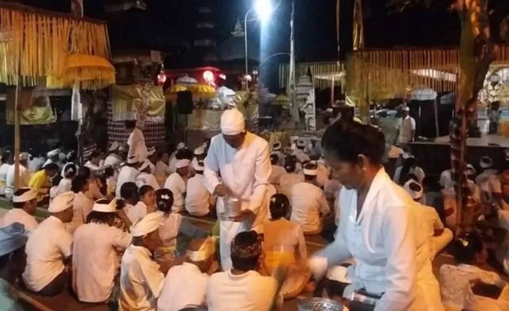 Pura Dalem Solo, sebuah pura Hindu unik yang terletak di Desa Sedang, Abiansemal, Badung, Bali