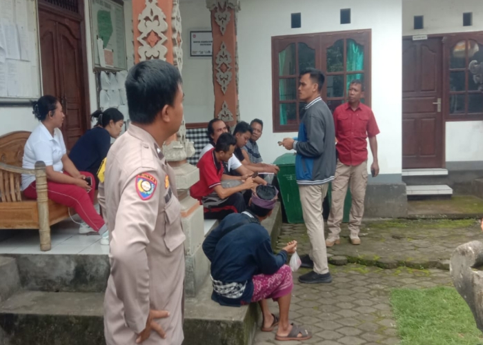 DIBOBOL MALING: Kantor Desa Tribuana, Kecamatan Abang, Karangasem dibobol maling.