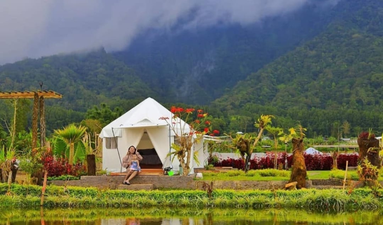 Taman Danu Camp, Glamping di pinggir danau Beratan dengan beragam aktivitas yang menyenangkan.