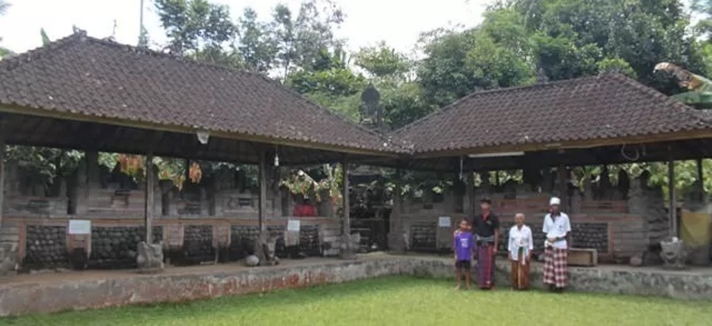 Keberadaan sejumlah pura kuno di Tabanan, Bali telah mengukuhkan statusnya sebagai warisan budaya Hindu yang patut dilestarikan. Salah satunya adalah Pura Batur Sari yang terletak di Kecamatan Penebel