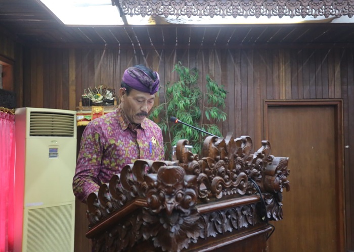 RANPERDA : Anggota DPRD Klungkung dari Fraksi PDIP, Komang Sutama