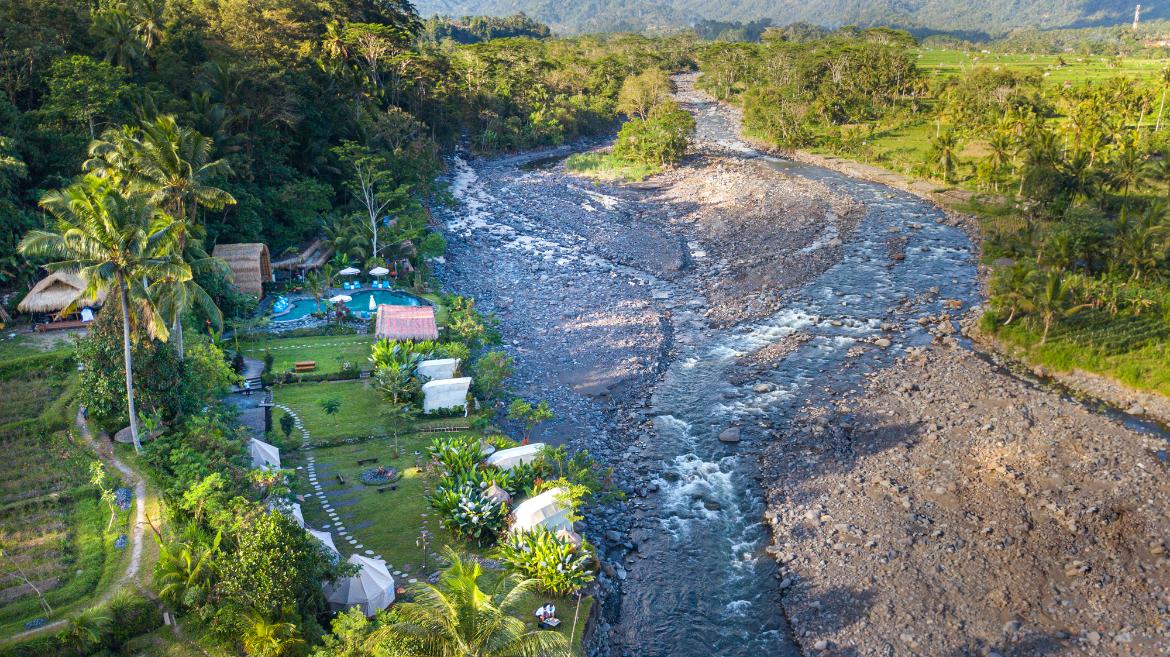 HAWA KARANGASEM: Tempat glamping di Karangasem ini memiliki hawa berbeda dengan Kintamani Bali. Namun cocok untuk ajak orang tersayang.