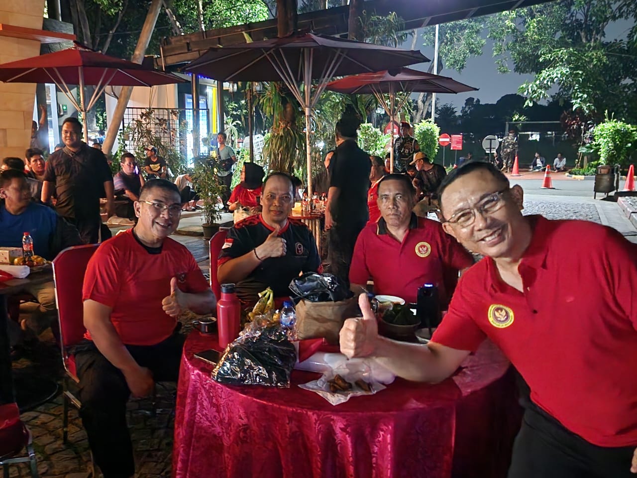 Nobar BIN bababk semifinal Piala Asia U-23 antara Timnas Indonesia vs Uzbekistan di Jakarta, Senin malam (29/4).
