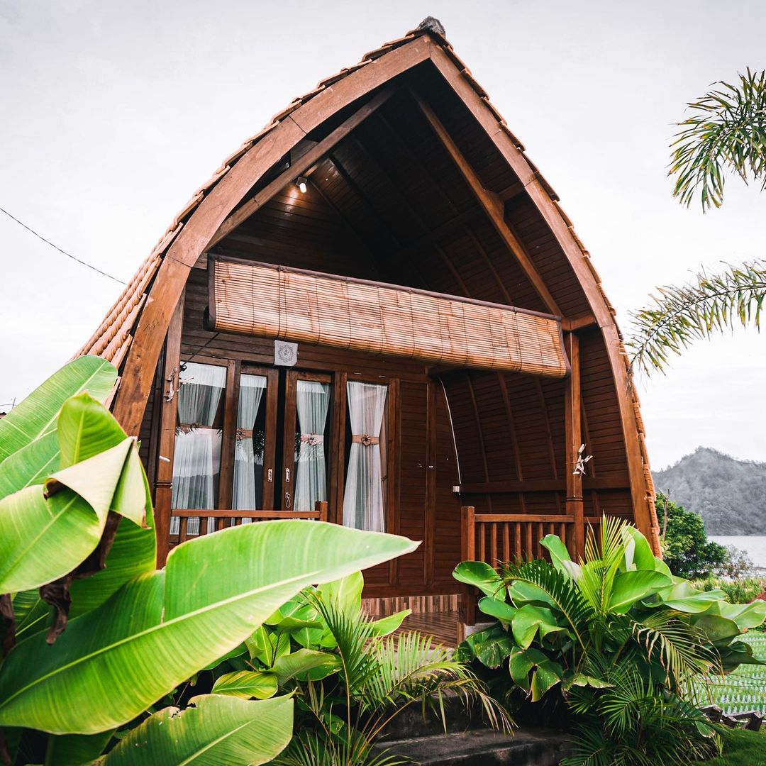 KOLAM RENANG: D Khaylas Glamping, salah satu tempat glamping di Kintamani Bali dengan fasilitas kolam renang air panas, harganya cukup murah.