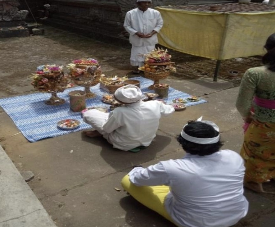 Tradisi Naur Kelaci di Banjar Adat Tinggan, Desa Pelaga, Kecamatan Petang, Badung (ist)