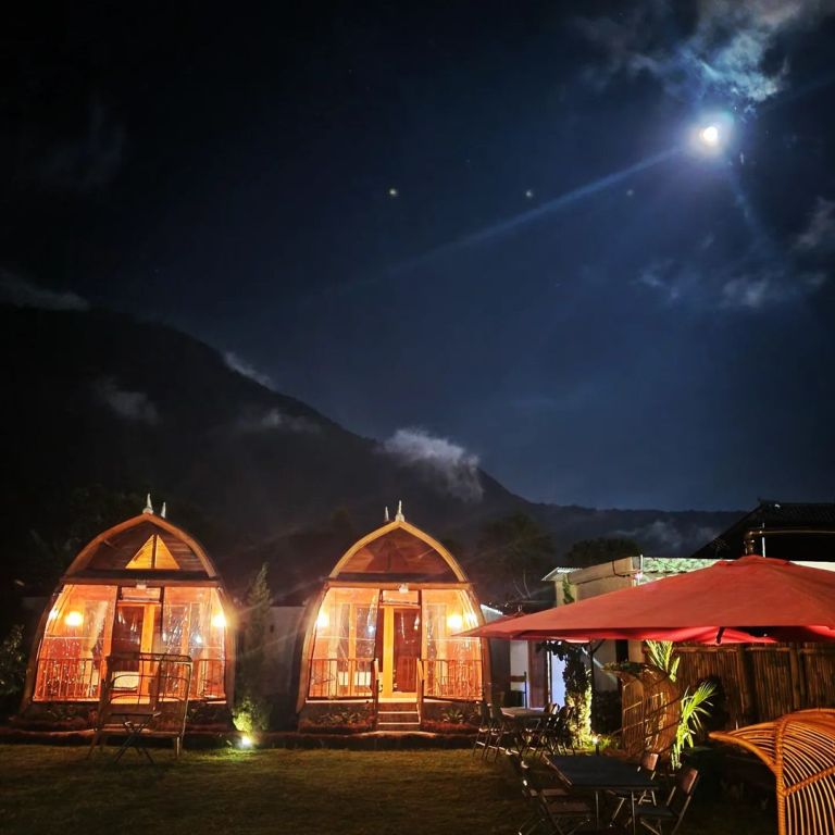 Kabinku Bali, destinasi glamping yang terletak di Jalan Mawar 2, Candikuning, Kecamatan Baturiti, Kabupaten Tabanan