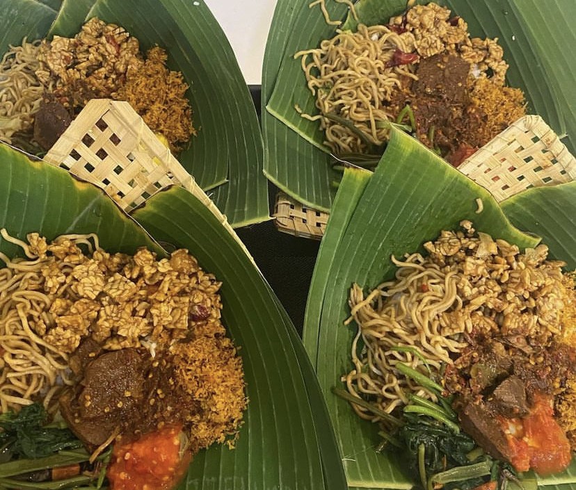 Nasi Jinggo Babi Kecap Jik Elle