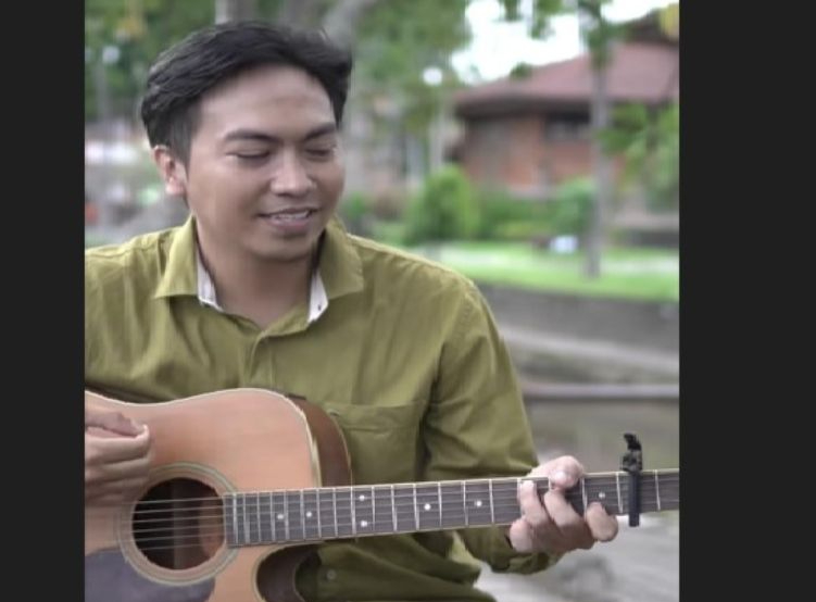 Penyanyi Bayu Cuaca kembali merilis lagu terbarunya Cokorda Rahasia