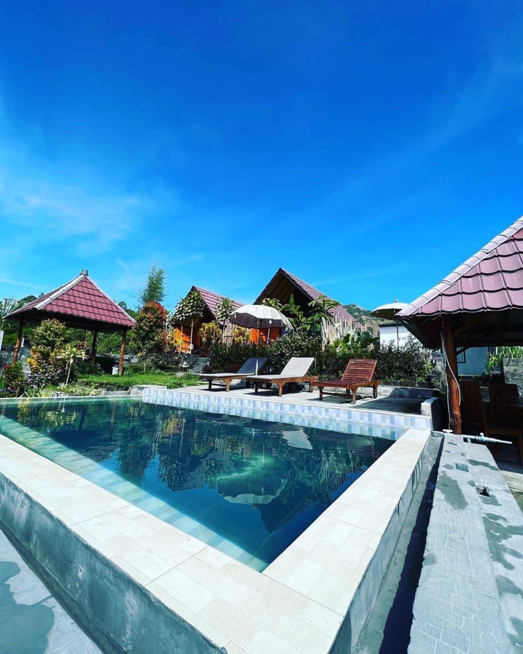 BUNGALOWS: Tempat ini bukan berupa tenda glamping, tetapi bungalows yang ramah bagi anak anak untuk liburan dan work from home di Kintamani Bali.