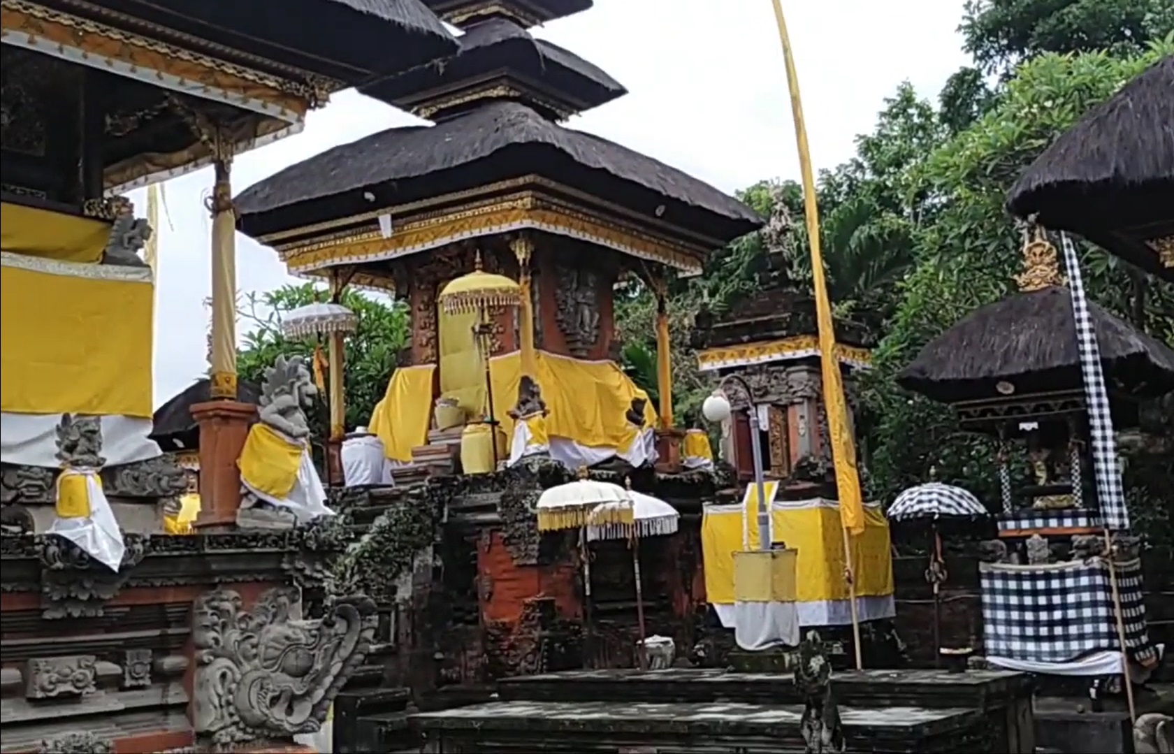 Pura Rambut Siwi di Desa Yeh Embang, Kecamatan Mendoyo, Jembrana sebagai stana dari Dang Hyang Dwijendra (ist)