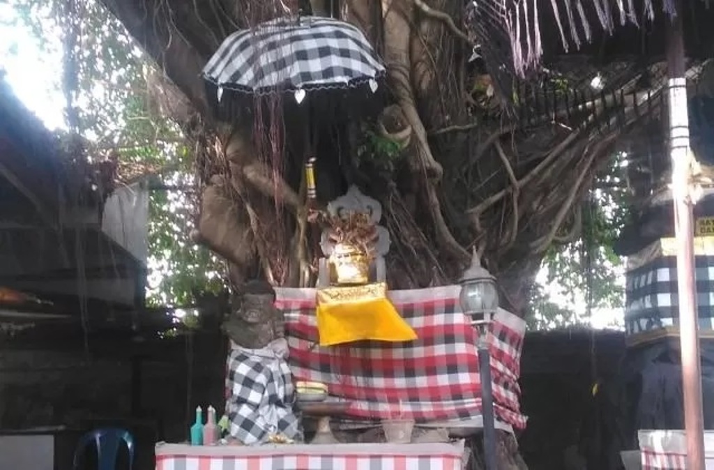 Pura Taman Sari Swagina, sebuah pura Hindu Bali yang menyimpan sejarah panjang dan makna spiritual mendalam.