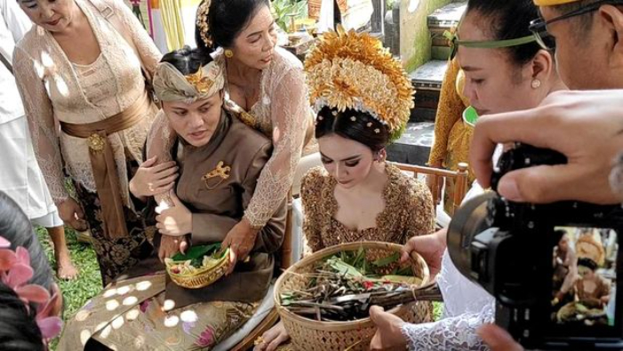 Acara ngidih dan mepamit Mahalini dan Rizky Febian