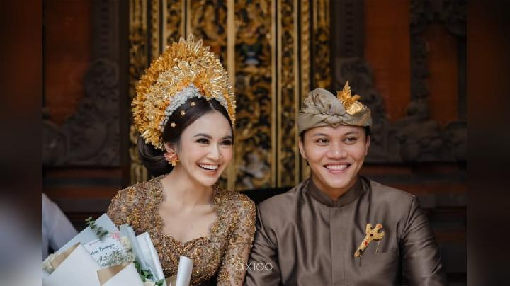 Mahalini menggelar acara pamitan kepada keluarga dan leluhur sebelum dinikahi secara Islam oleh Rizky Febian