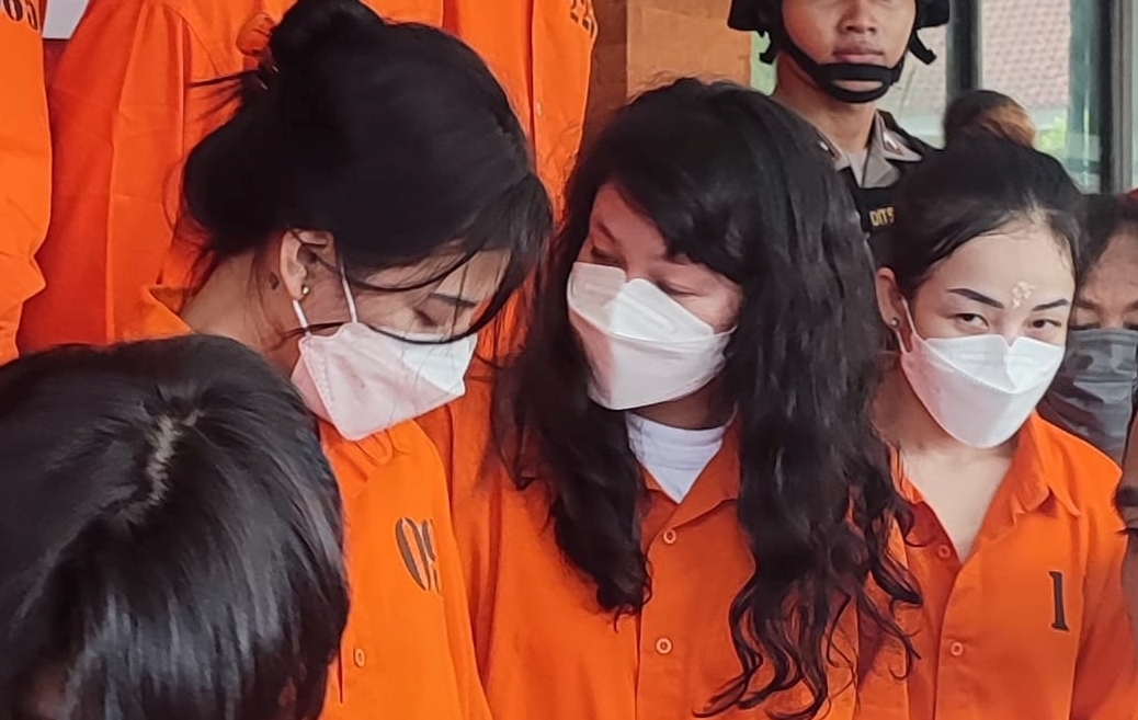 Para wanita cantik yang ditangkap Polresta Denpasar di Sanur, Bali.