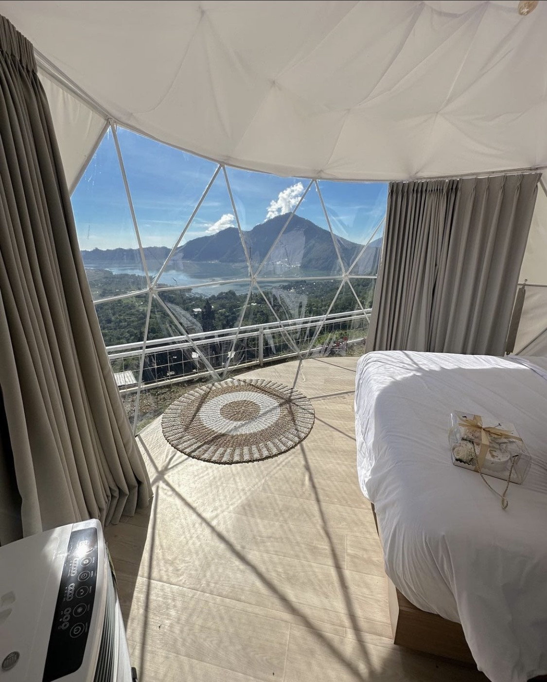 LOKASI: Lokasi glamping di La Vista Glamping Kintamani gampang diakses, bisa melihat pesona Gunung Batur dari dalam kamar.