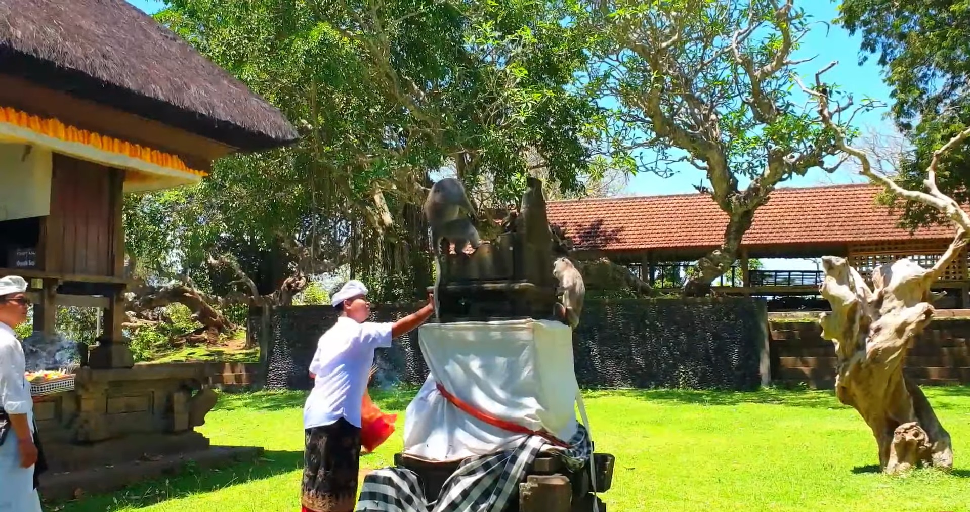 Areal Jeroan Pura Gumang atau Pura Bukit Gumang di Desa Bugbug, Kabupaten Karangasem, Bali.
