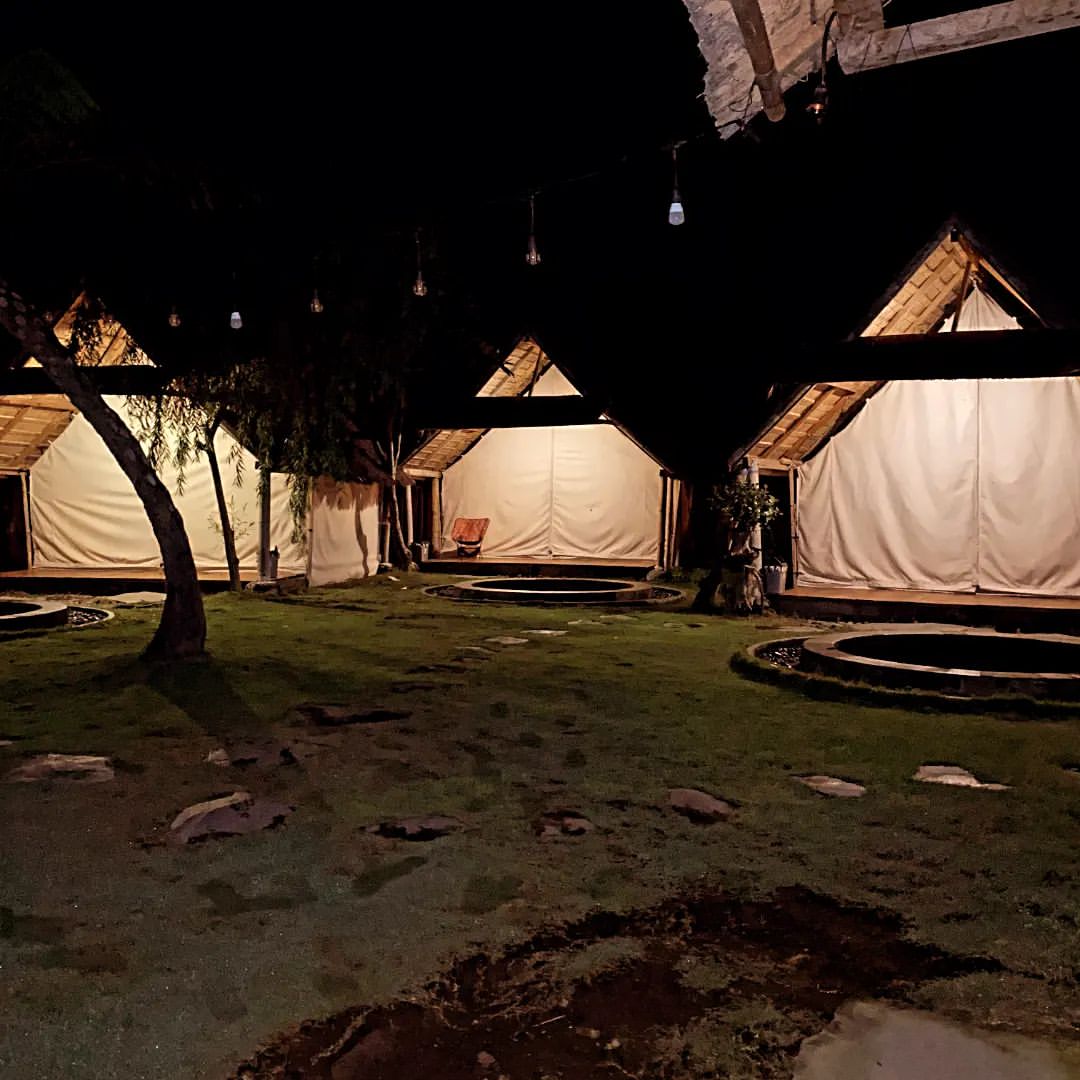 PRIVAT: LukLuk Bali Camp Kintamani Bali merupakan privat glamping dengan Jacuzzi, sambil ngopi bisa nikmati sunrise.