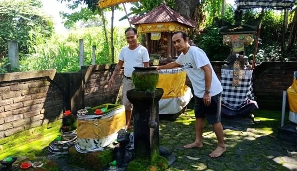 Pura Taman Suci di Desa Giri Emas, Kecamatan Sangsit, Buleleng.