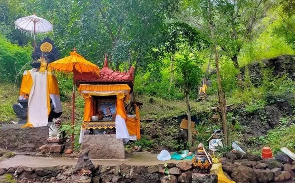 Pura Telaga Pingit, salah satu tempat memohon kesembuhan atau nunas tamba bagi umat Hindu di Bali.