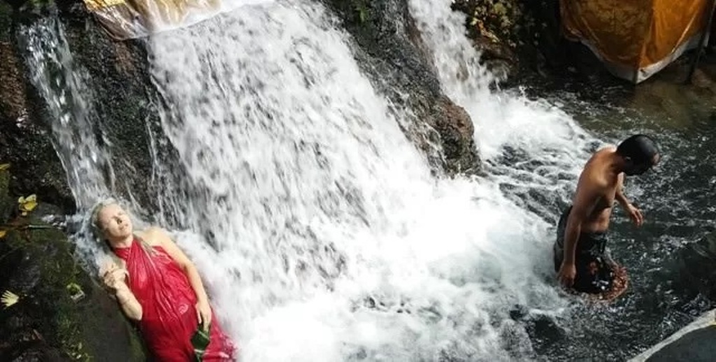 Tempat Melukat Sebatu di Gianyar, Bali.