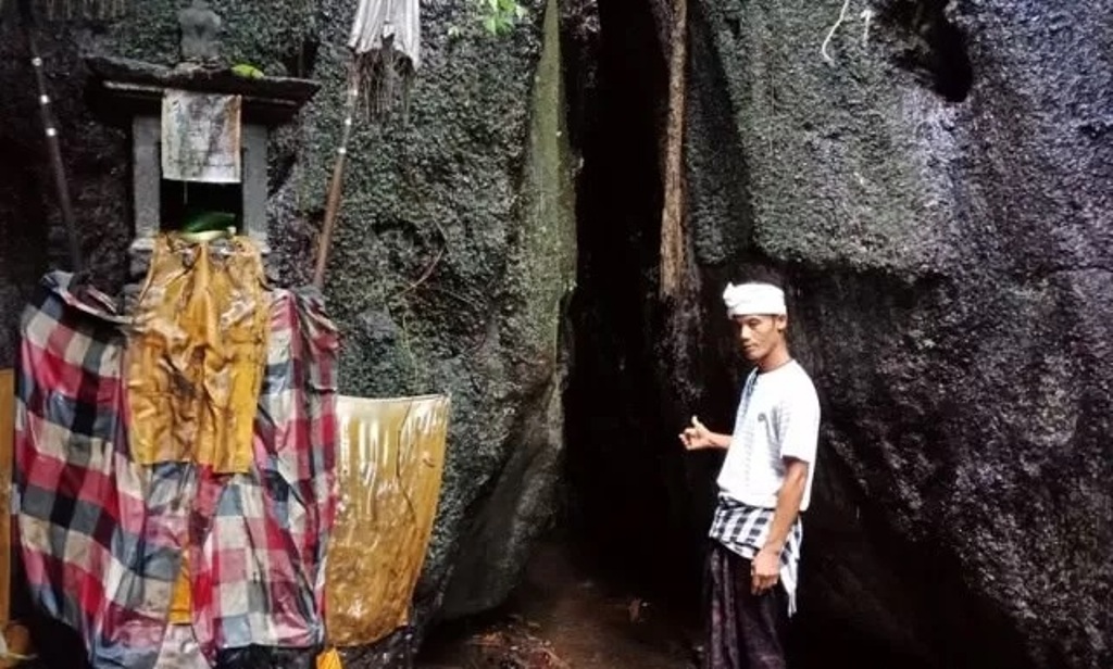 Panglukatan Gerembengan di Dusun Juwuk Manis, Desa Alasangker, Kecamatan Buleleng, Bali