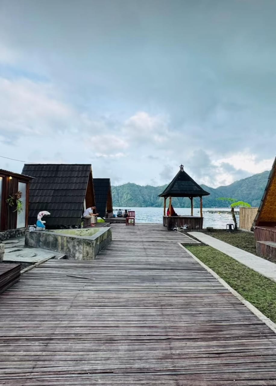MURAH: And Dita Kintamani Glamping adalah salah satu glamping murah di tepi Danau Batur Kintamani Bali dengan fasilitas hot spring hingga mancing.