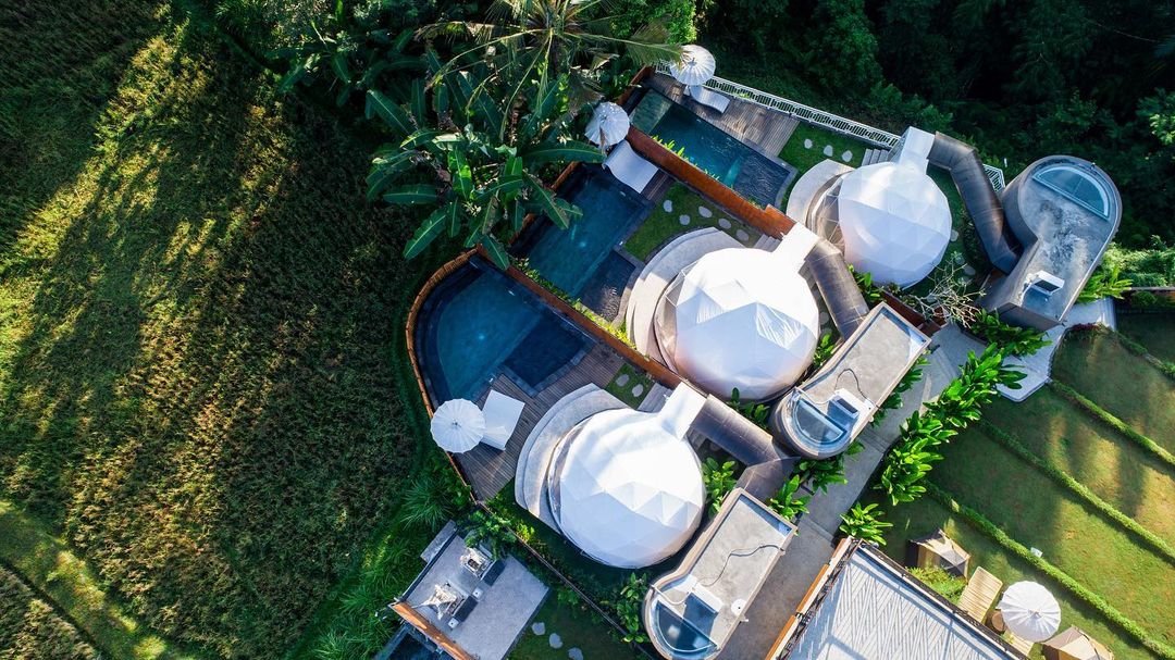 BERBEDA: Triyana Resort Carangsari memiliki beberapa aktivitas glamping yang berbeda dengan Kintamani. Di antaranya melukis kaos dan yoga.
