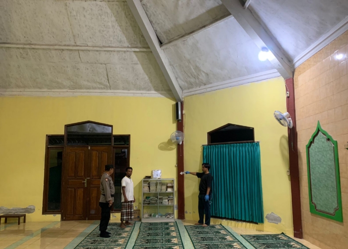 HILANG: Uang tunai yang ada di kotak amal Masjid Jami