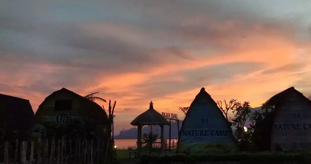 Nature&nbsp;Glamping&nbsp;berada di pinggir Danau Beratan, Kabupaten Tabanan, Bali. &nbsp;