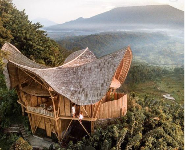 Laputa Villa menjadi villa unik yang berada di Karangasem Bali