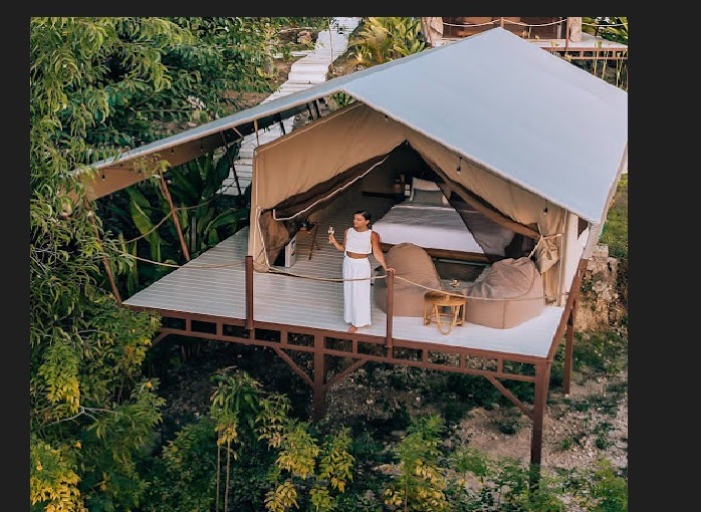Autentik Penida di Klungkung menjadi salah satu glamping mewah yang wajib dikunjungi