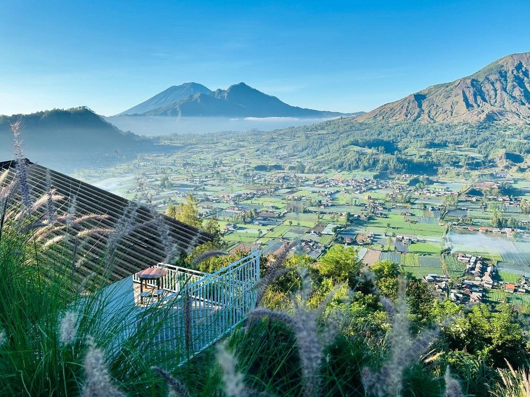 DI ATAS AWAN: Berada di atas awan, glamping di Pinggan Campside Kintamani Bali terasa berada di negeri dongeng. Bisa lihat  pemandangan istimewa pada malam hari.