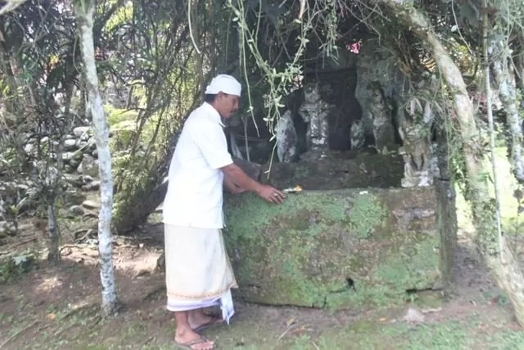 Pura Batur Sri Murti di Banjar Pemanis, Desa Biaung, Kecamatan Penebel, Tabanan, Bali