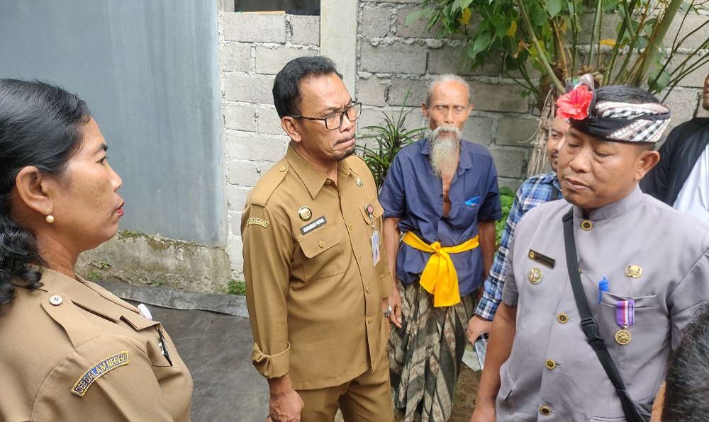 Almarhum Putu Yasa sudah yatim piatu sejak 4 tahun lalu. Tapi tak juga dapat bantuan yatim piatu.