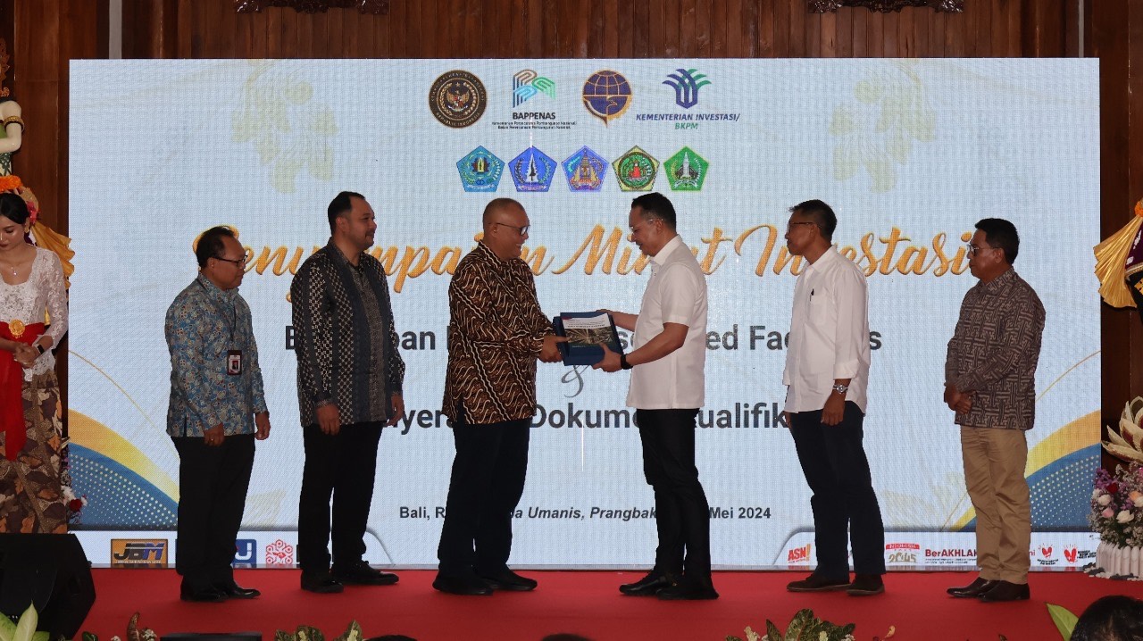 Penyampaian minat investasi Bali Urban Rail and Associated Facilities yang dirangkai dengan penyerahan dokumen kualifikasi oleh Konsorsium PT. Bumi Indah Prima kepada PT. SBDJ dilaksanakan di Denpasar