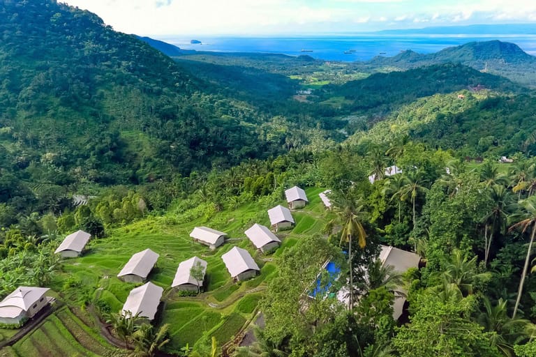 HEALING: Glamping tak hanya di Kintamani Bali, kawasan Karangasem punya tempat glamping di tengah sawah yang cocok untuk healing.
