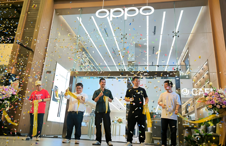 OPPO secara resmi membuka toko dengan konsep Experience Store di Discovery Mall Bali