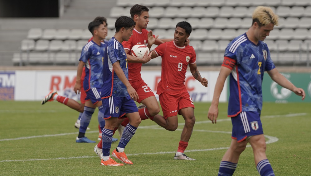 Winger Timnas Indonesia U20 Mauresmo Hinoke (nomor 9) usai cetak gol ke gawang Jepang.