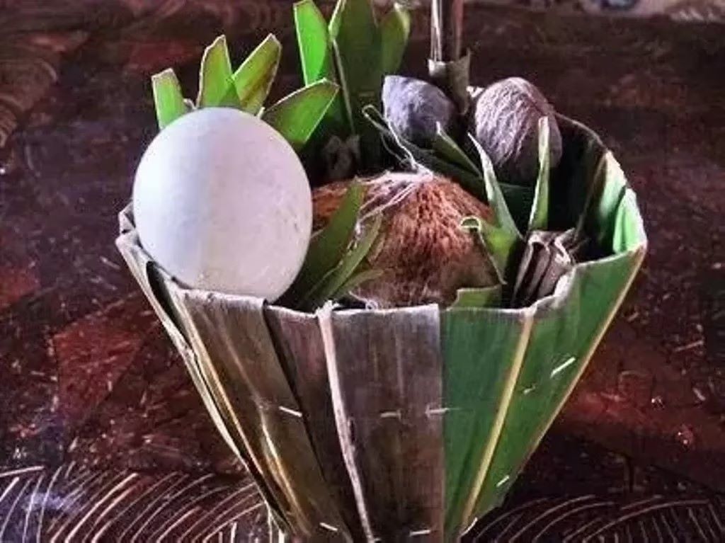 Daksina merupakan sarana upacara umat Hindu Bali.