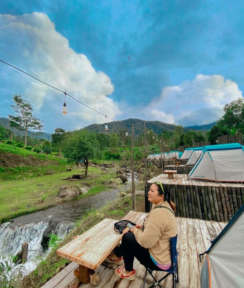 CAMPING: Gede Riverside Camp, tempat camping yang tak kalah estetik dari glamping di Kintamani Bali, dan tak kuras isi dompet.