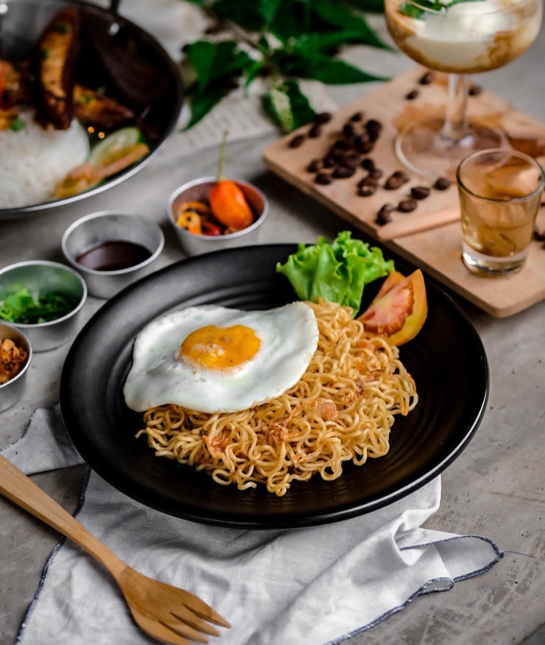 NGETEH:  Kangen makanan dan minuman khas glamping di Kintamani, di Ameno Coffee tersedia teh jahe hangat hingga mie sultan.
