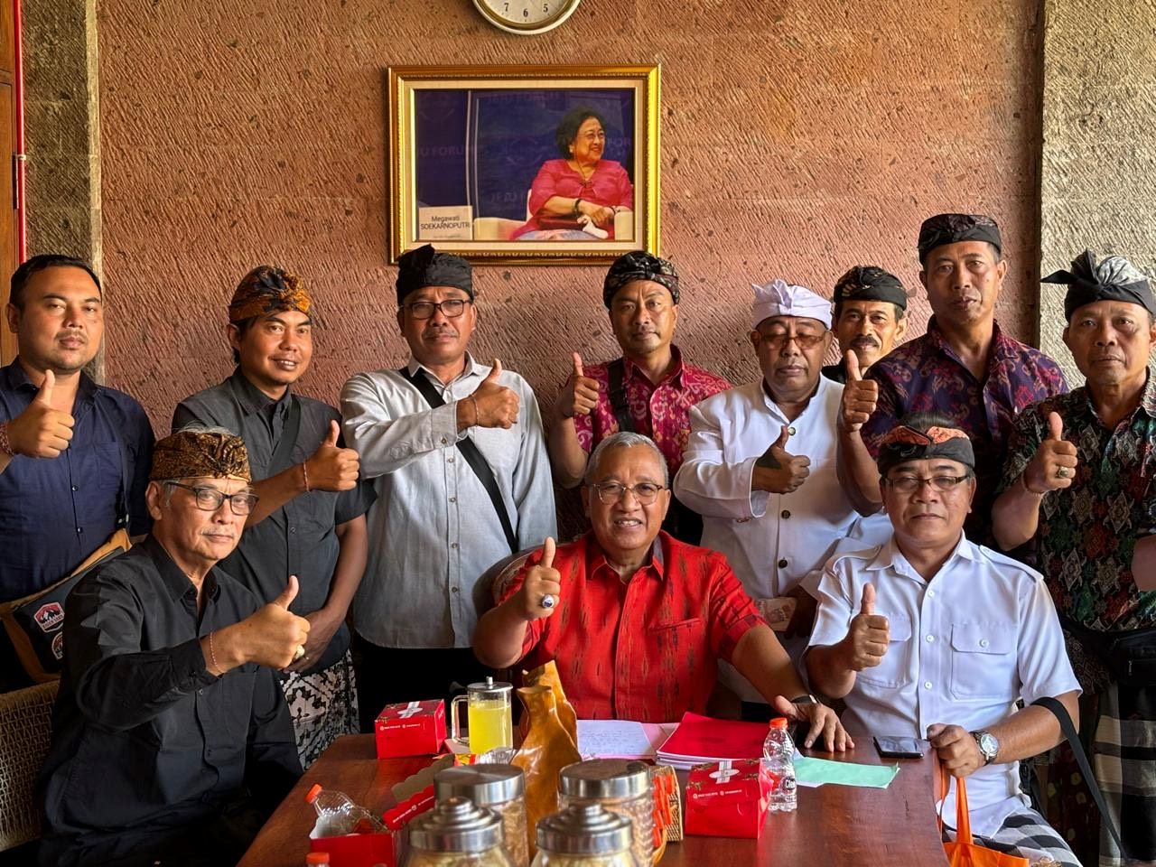 Ketua DPRD Badung Putu Parwata menerima audiensi perwakilan Desa Luwus, Kecamatan Baturitu, Tabanan, Kamis, 13 Juni 2024.