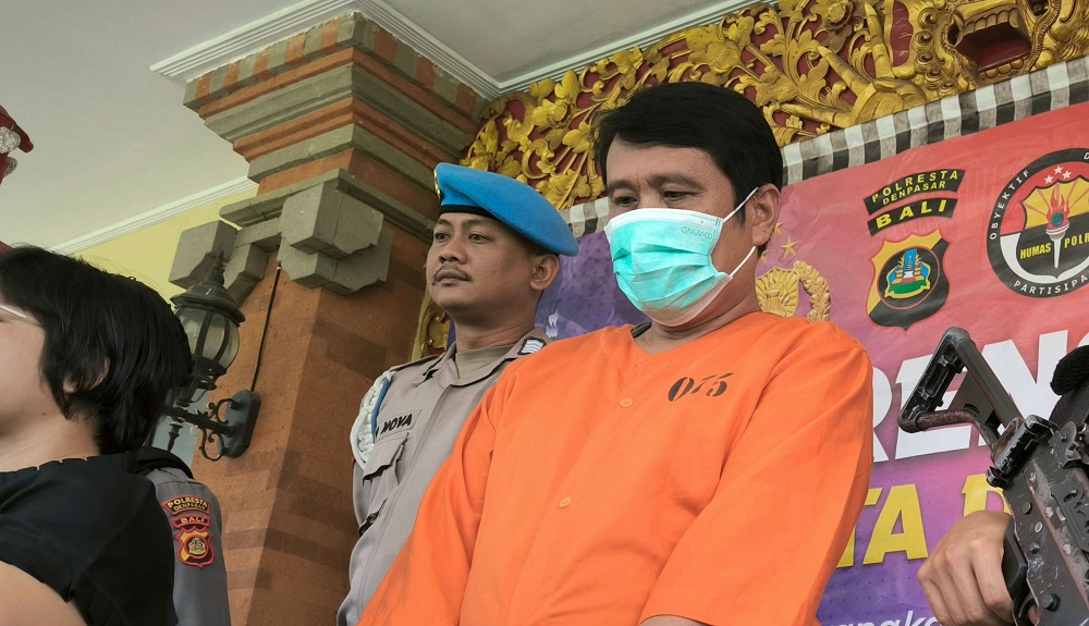 Sukojin, pemilik gudang LPG terbakwan di Denpasar jadi tersangka dan ditahan. Terungkap gudang bodong dan dapat LPG dari agen resmi