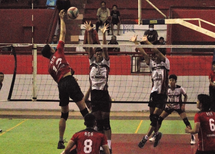 TUMBANG: Tim RGS berhasil lolos ke babak semifinal setelah mengalahkan Tihingan VBC di babak perempatfinal Bupati Cup.