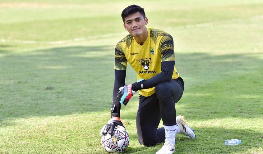 Kiper Persib Bandung Fitrul Dwi Rustapa dirumorkan akan bergabung dengan Bali United.