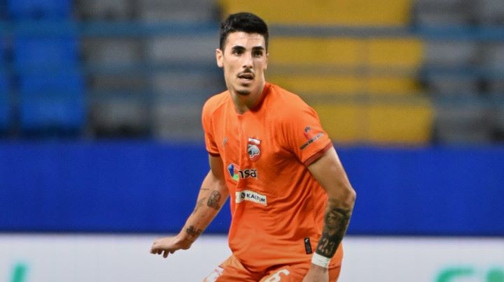Silverio Junio resmi berpisah dengan Borneo FC dan memilih kembali ke negaranya, bukan ke Bali United.&nbsp;