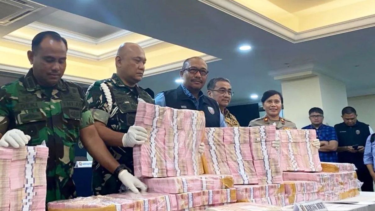 Pungungkapan uang palsu senilai Rp22 miliar di Jakarta Barat digagalkan.
