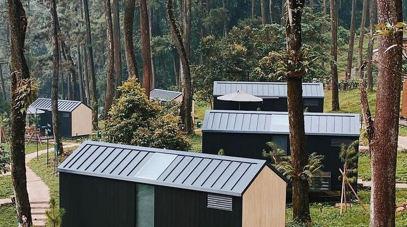 Bobocabin Padusan Pacet, glamping&nbsp;seru di hutan pinus.